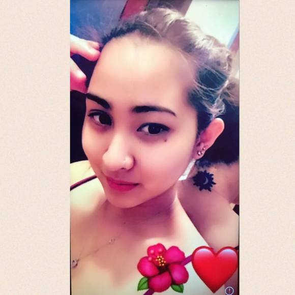 Meet your Posher, Jezel - Picture 1 of 1